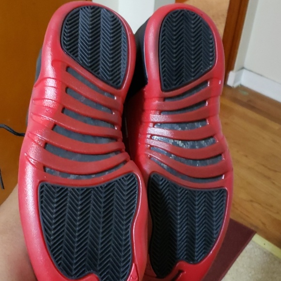 Retro 12 Jordans "flu game" 11/2015-3/2016 series - Picture 2 of 3
